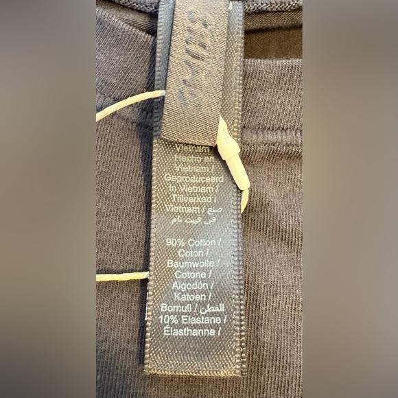 SKIMS Kim Kardashian cotton jersey long sleeve Tshirt small new with tags - Picture 3 of 4